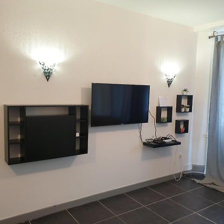 Appartement T2 Courte Duree Coup De Coeur Toute A 5 Minutes Сент Етиен Екстериор снимка